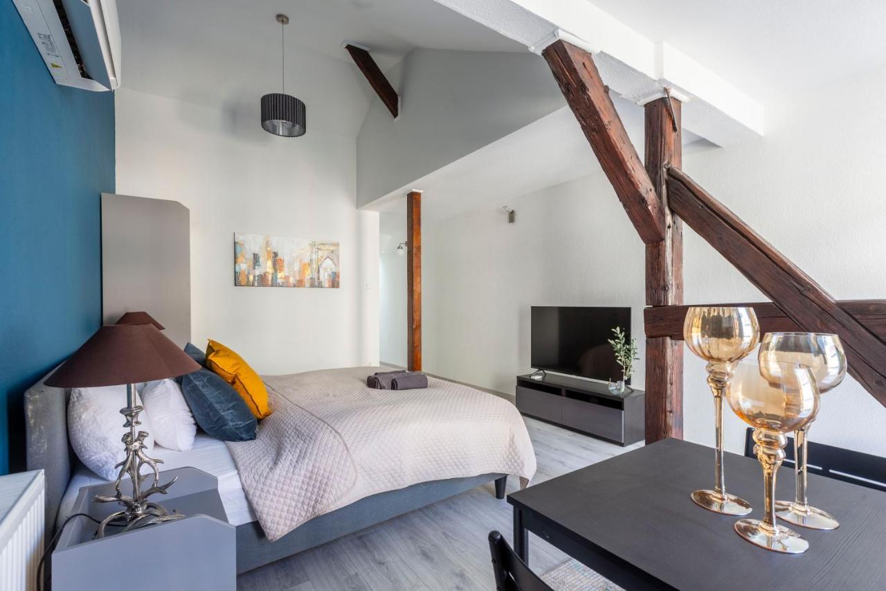 Rustic Central Studios By Lh บูดาเปสต์ ภายนอก รูปภาพ