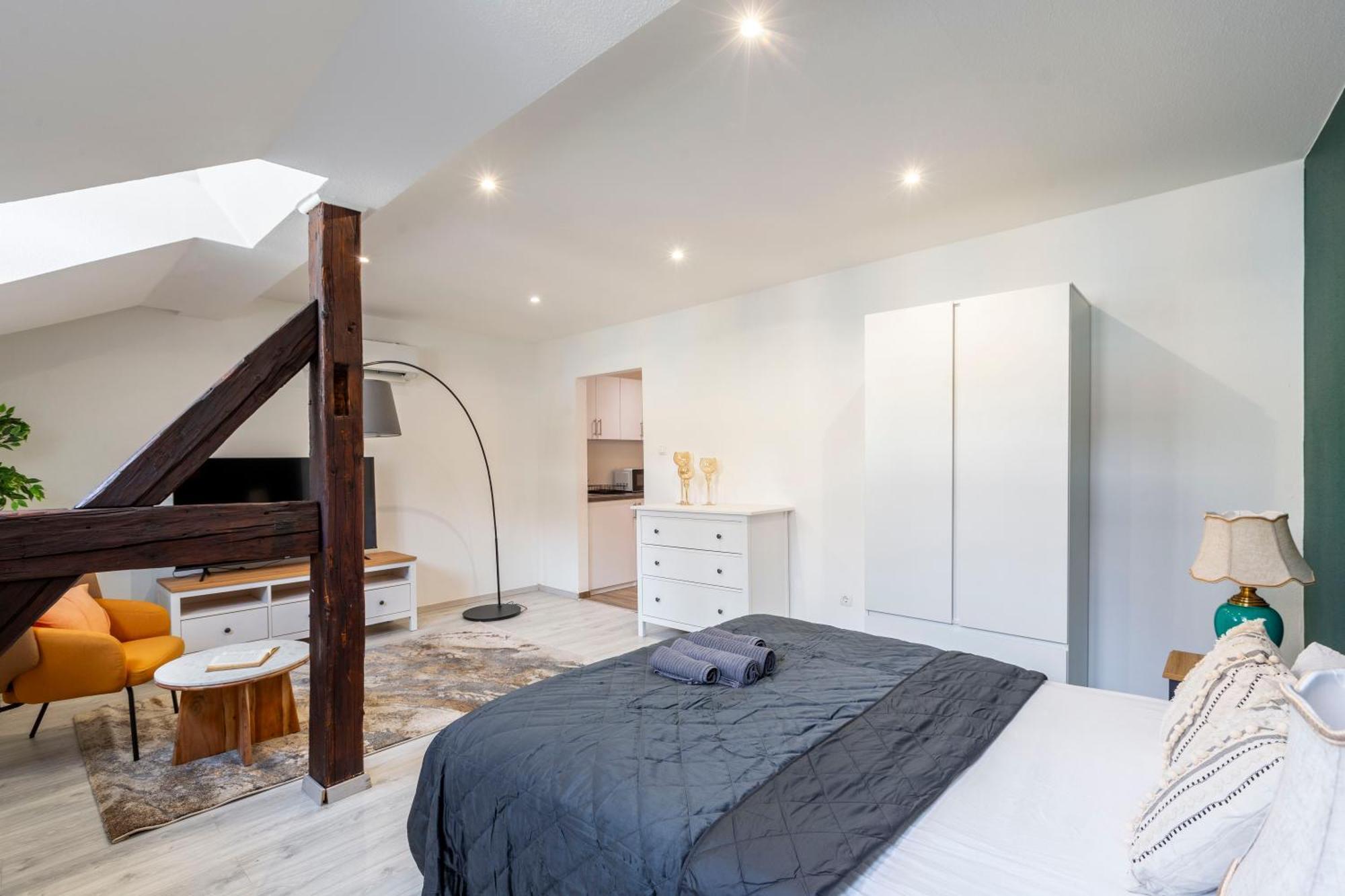 Rustic Central Studios By Lh บูดาเปสต์ ภายนอก รูปภาพ