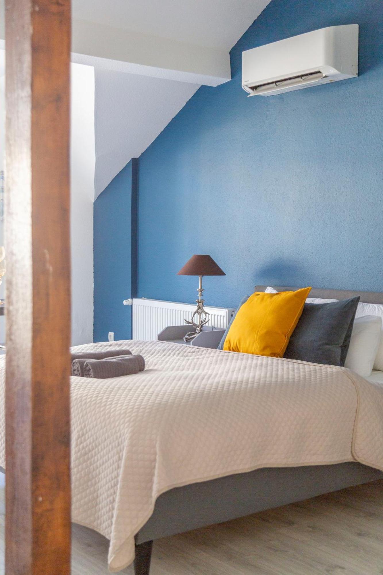 Rustic Central Studios By Lh บูดาเปสต์ ภายนอก รูปภาพ