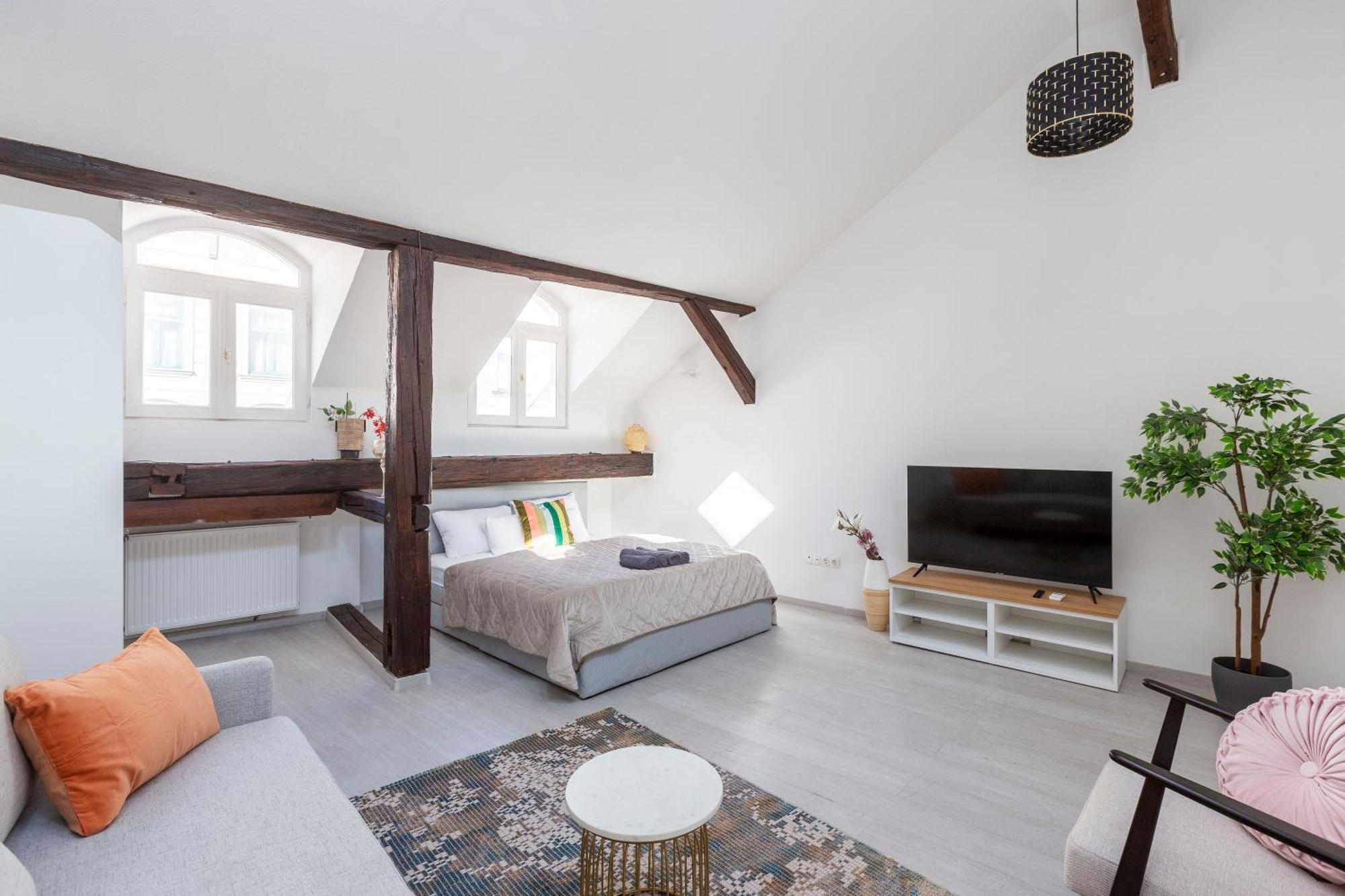 Rustic Central Studios By Lh บูดาเปสต์ ภายนอก รูปภาพ