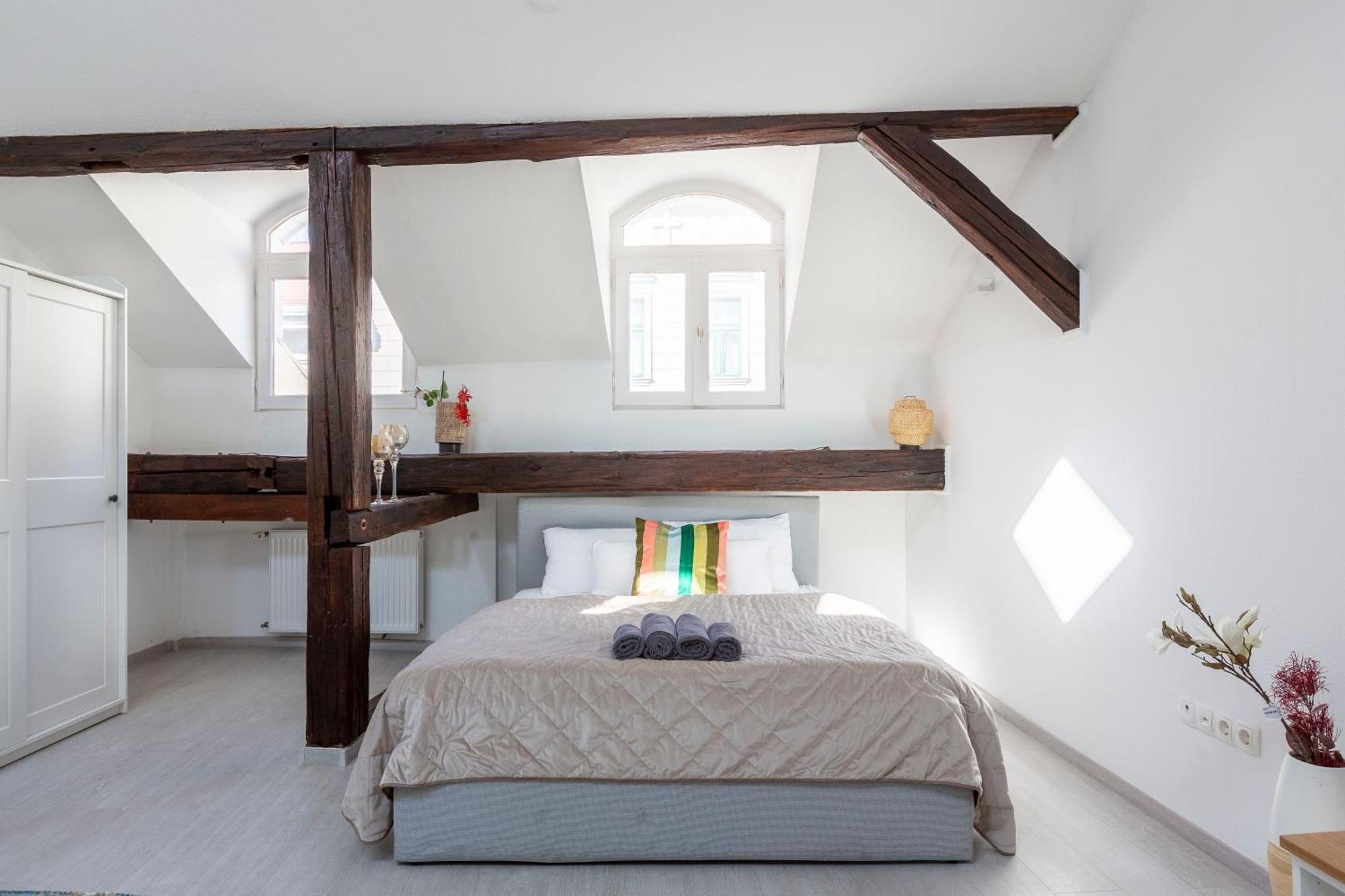 Rustic Central Studios By Lh บูดาเปสต์ ภายนอก รูปภาพ